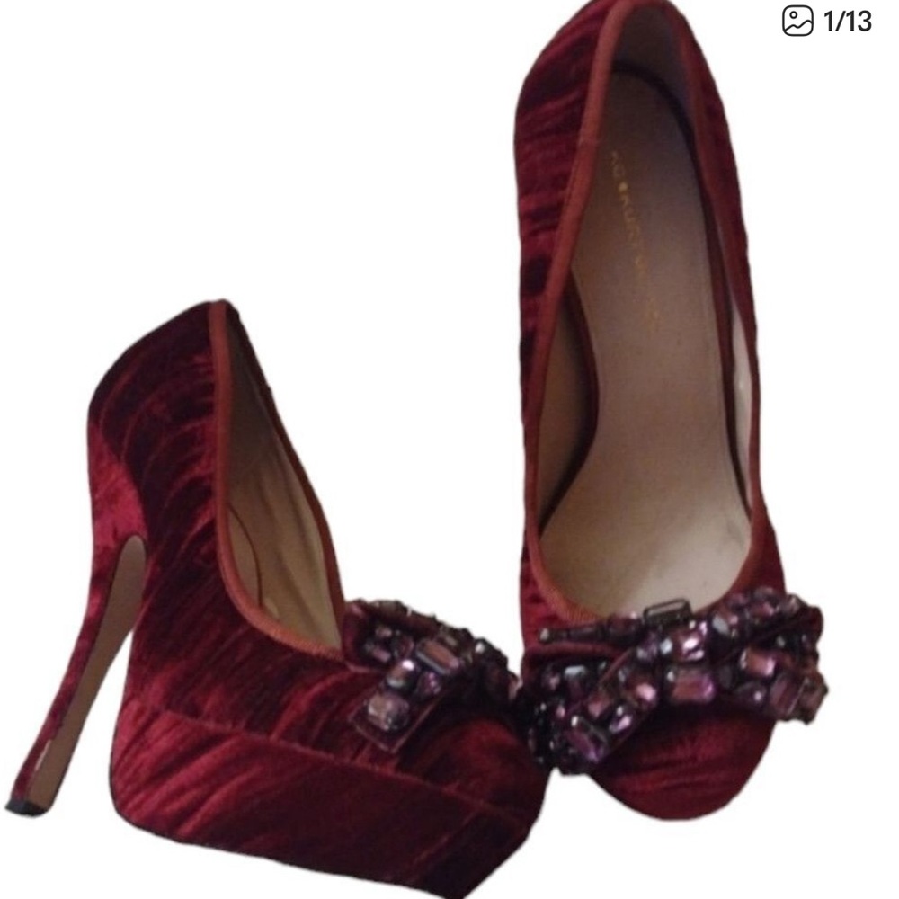 Kurt Geiger London Red Velvet platform pump w Rhinestone bow Size 6.5